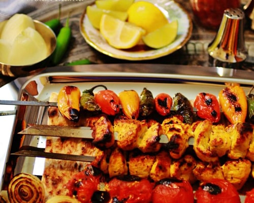 طرز تهیه جوجه کباب زعفرانی برای 8 نفر