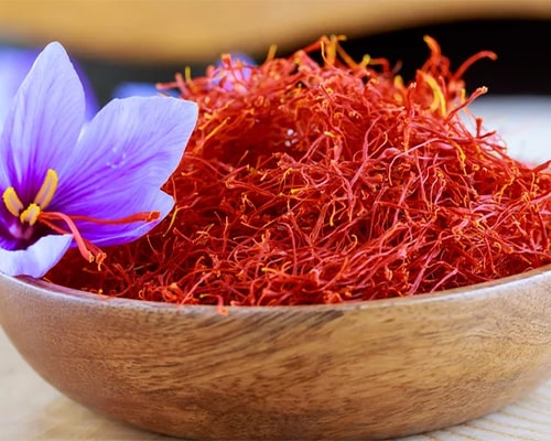 ۱۱ فواید چشمگیر زعفران برای سلامتی