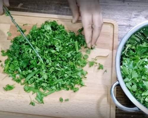 طرز تهیه خورش مرغ ترش با رب انار (2)