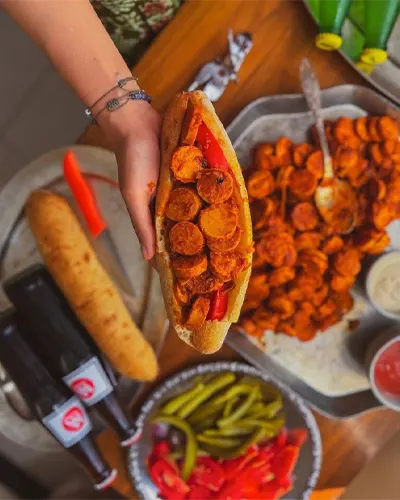 برای تهیه سوسیس بندری از چه سوسیسی استفاده کنیم؟