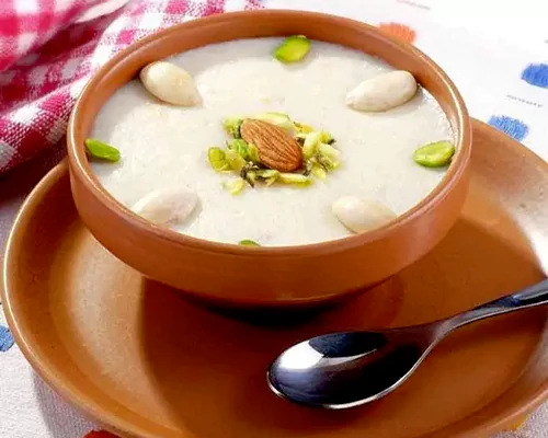 طرز تهیه حریره بادام خانگی؛ مقوی، خوشمزه و مناسب نوزاد و بزرگسال