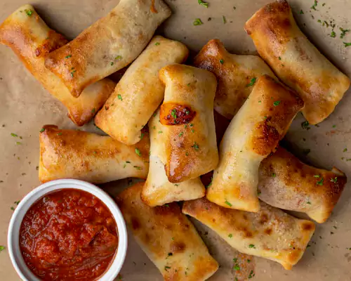 طرز تهیه پیتزا رولی خانگی با دستور ساده و خوشمزه