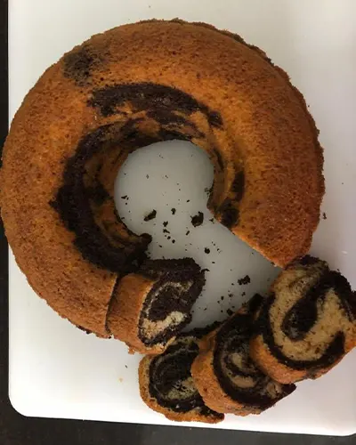 طرز تهیه کیک دو رنگ عصرانه با پف بینظیرساده، سریع و خوشمزه