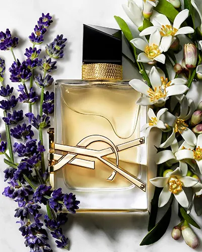 معرفی 5 تا از بهترین عطرهای زنانه مخصوص هدیه دادن به خانمها