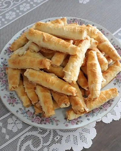 طرز تهیه بورک گوشت (بورک گوشت و قارچ) خوشمزه و ترد